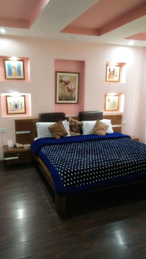 Elm Tree Amritsar Hotell Exteriör bild
