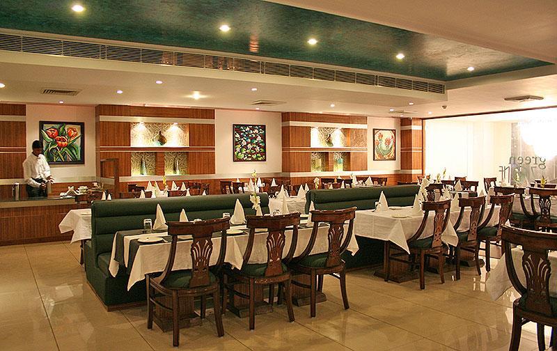 Elm Tree Amritsar Hotell Exteriör bild