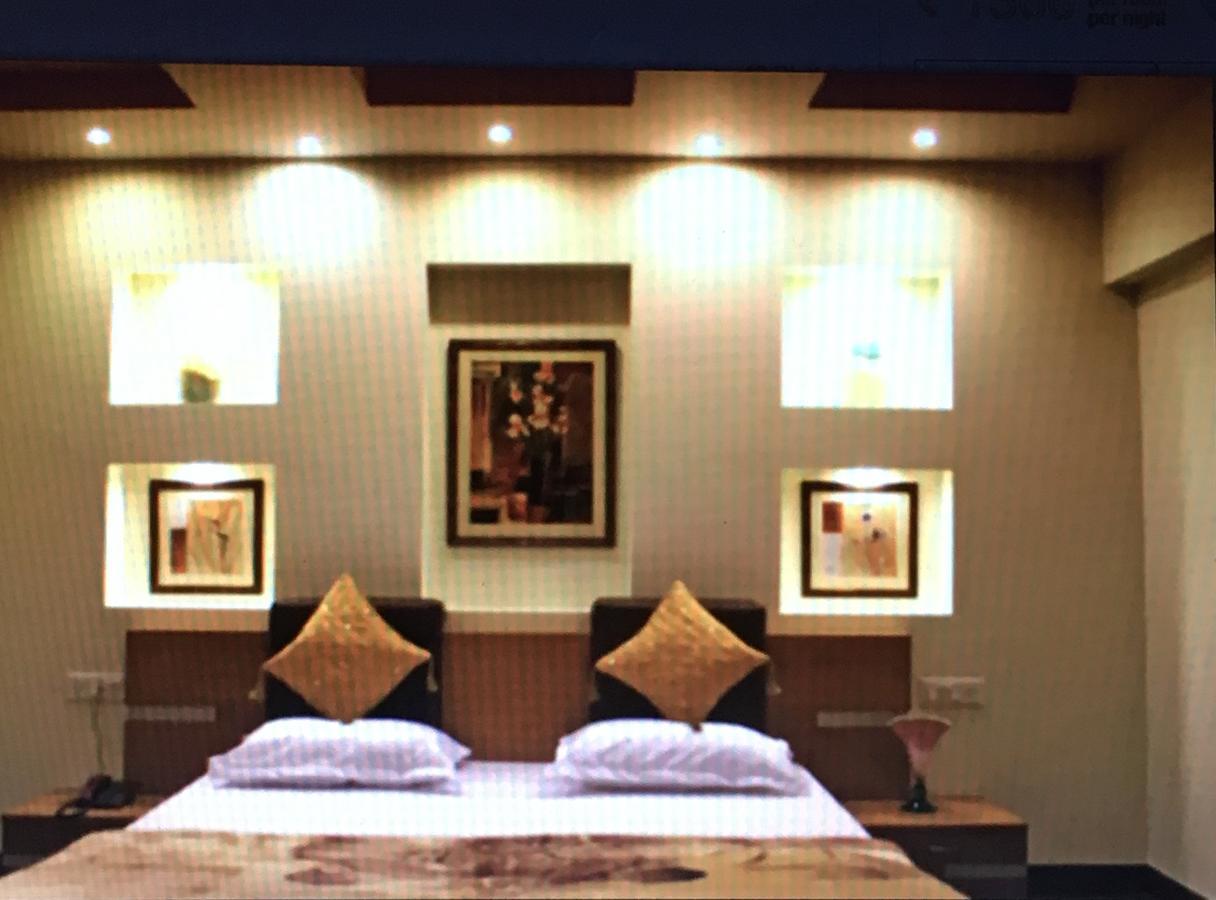 Elm Tree Amritsar Hotell Exteriör bild