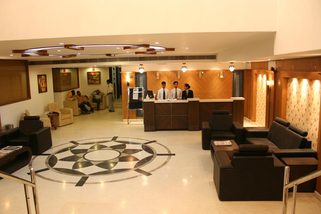 Elm Tree Amritsar Hotell Exteriör bild