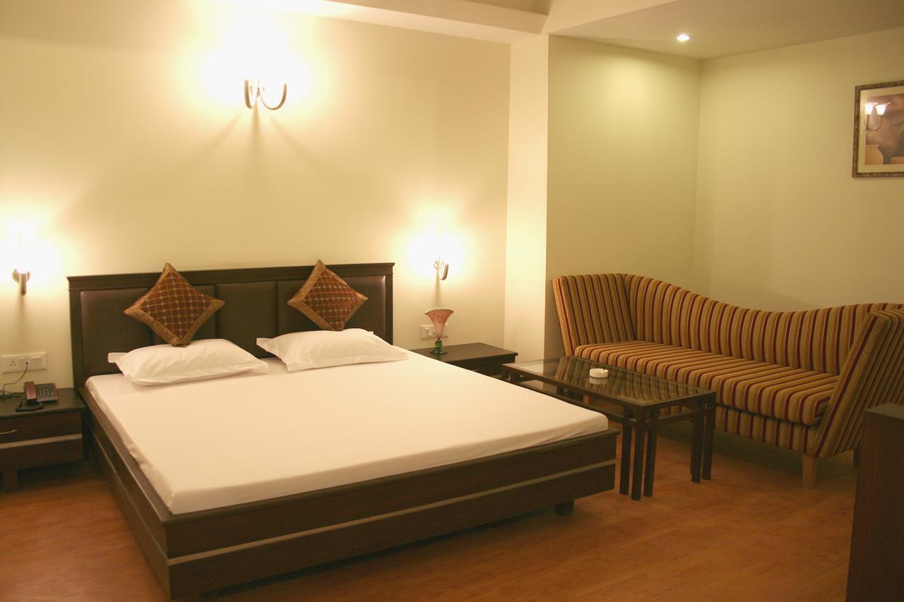 Elm Tree Amritsar Hotell Exteriör bild