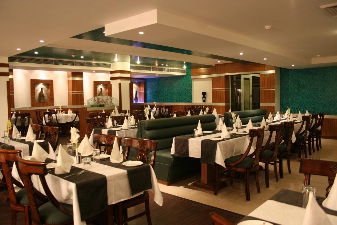 Elm Tree Amritsar Hotell Exteriör bild