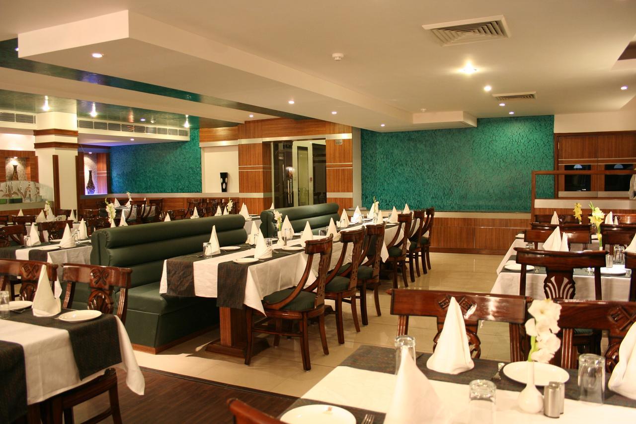 Elm Tree Amritsar Hotell Exteriör bild