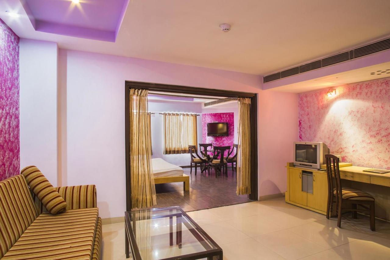 Elm Tree Amritsar Hotell Exteriör bild