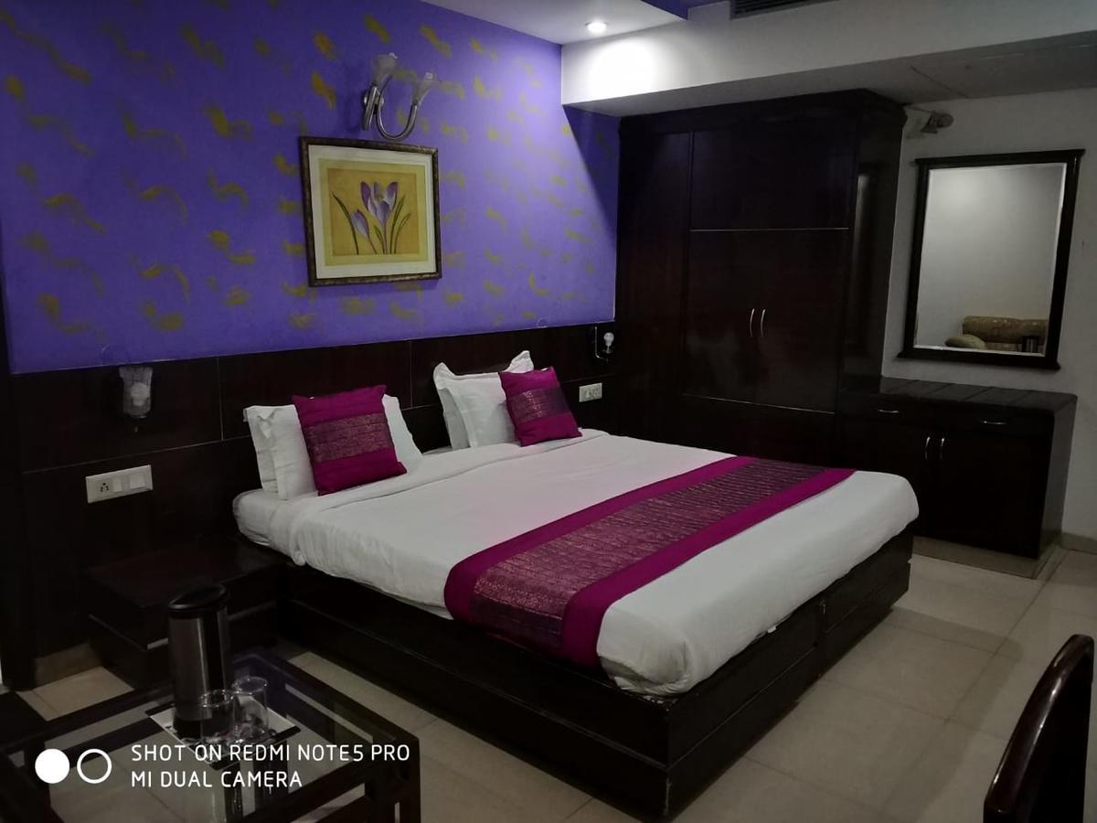 Elm Tree Amritsar Hotell Exteriör bild